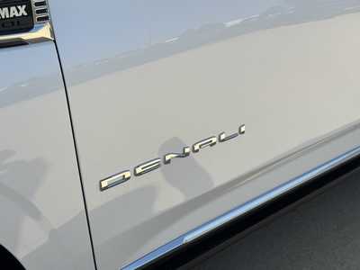 2025 GMC Yukon, $95395. Photo 11