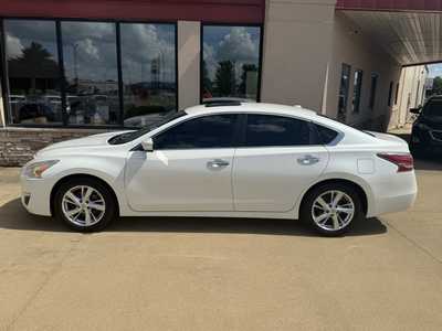 2014 Nissan Altima, $10350. Photo 7