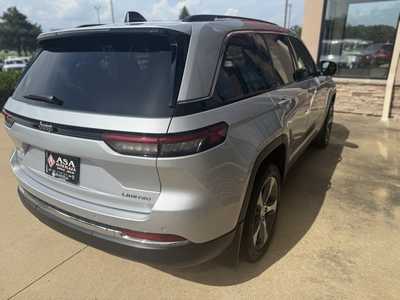 2024 Jeep Grand Cherokee, $39550. Photo 4