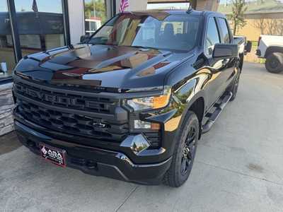 2025 Chevrolet 1500 Crew Cab, $52705. Photo 2