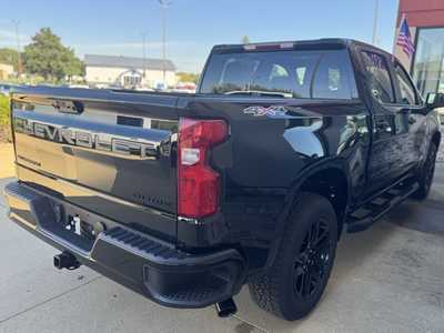 2025 Chevrolet 1500 Crew Cab, $52705. Photo 5