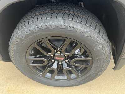 2025 GMC 1500 Crew Cab, $57990. Photo 9