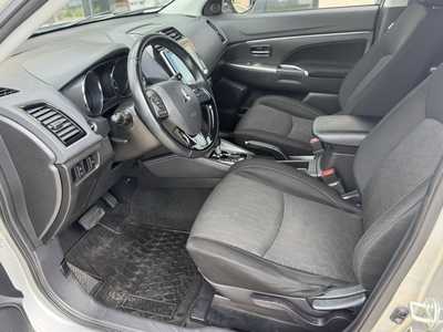 2021 Mitsubishi Outlander, $14950. Photo 12