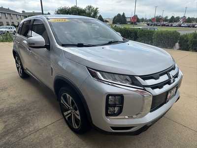 2021 Mitsubishi Outlander, $14950. Photo 4