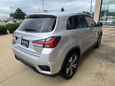 2021 Mitsubishi Outlander, $14950. Photo 5