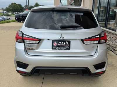 2021 Mitsubishi Outlander, $14950. Photo 6