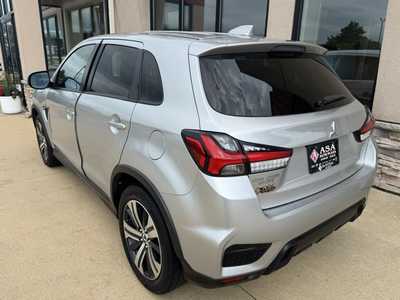 2021 Mitsubishi Outlander, $14950. Photo 7
