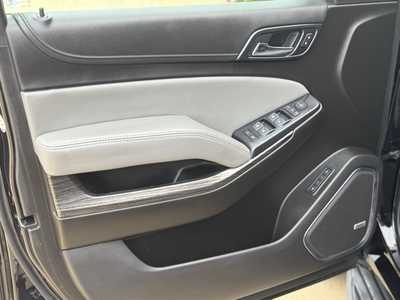 2020 Chevrolet Suburban, $34250. Photo 11