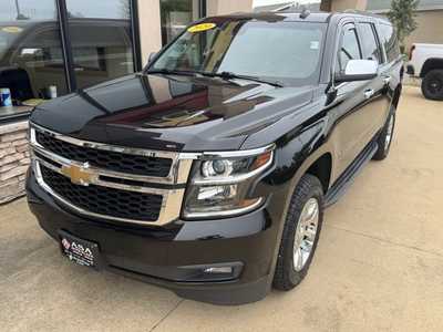 2020 Chevrolet Suburban, $34250. Photo 2