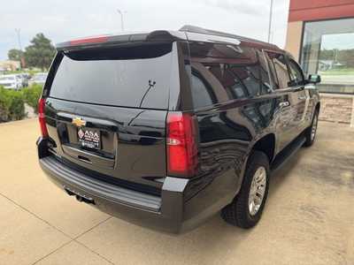 2020 Chevrolet Suburban, $34250. Photo 5