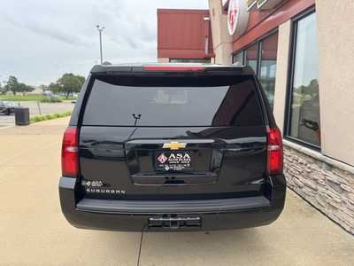 2020 Chevrolet Suburban, $34250. Photo 6
