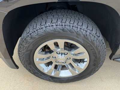 2020 Chevrolet Suburban, $34250. Photo 9