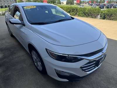 2024 Chevrolet Malibu, $22950. Photo 4