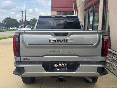 2025 GMC 3500 Crew Cab, $99935. Photo 6