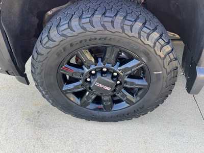 2024 GMC 3500 Crew Cab, $72950. Photo 9
