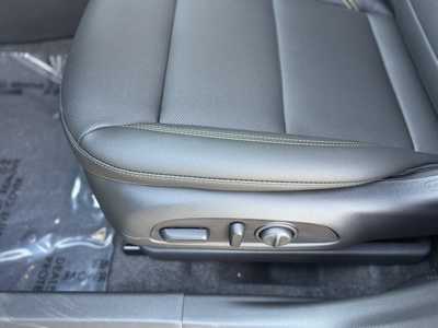 2025 Chevrolet Trax, $25987. Photo 11