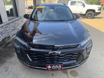 2025 Chevrolet Trax, $25987. Photo 3