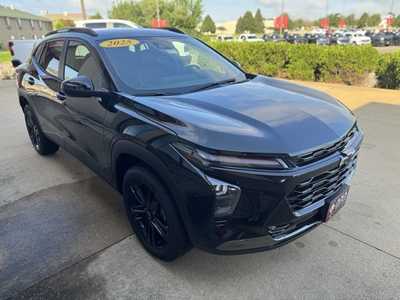 2025 Chevrolet Trax, $25987. Photo 4