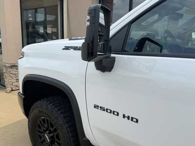 2025 Chevrolet 2500 Crew Cab, $. Photo 12