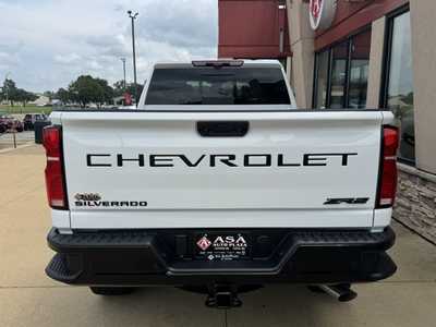 2025 Chevrolet 2500 Crew Cab, $. Photo 6
