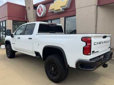 2025 Chevrolet 2500 Crew Cab, $. Photo 7