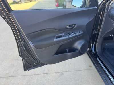 2024 Nissan Kicks, $19950. Photo 10