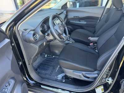 2024 Nissan Kicks, $19950. Photo 11