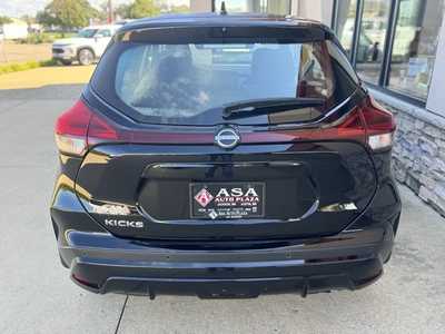 2024 Nissan Kicks, $19950. Photo 6