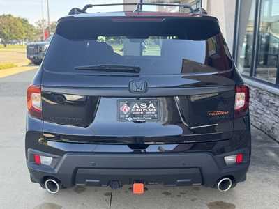 2022 Honda Passport, $36950. Photo 6