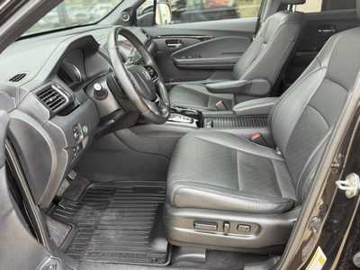 2019 Honda Passport, $25950. Photo 12