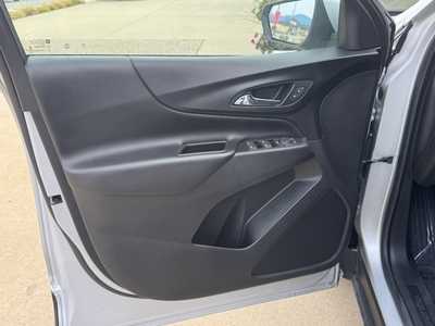 2020 Chevrolet Equinox, $19550. Photo 11