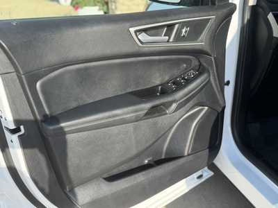 2019 Ford Edge, $17950. Photo 10