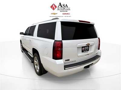 2018 Chevrolet Suburban, $23550. Photo 7