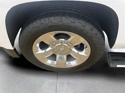 2018 Chevrolet Suburban, $23550. Photo 9