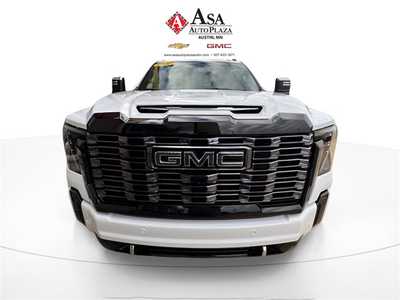 2026 GMC 2500 Crew Cab, $97775. Photo 3