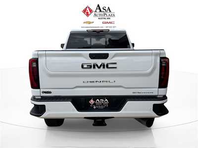 2026 GMC 2500 Crew Cab, $97775. Photo 6