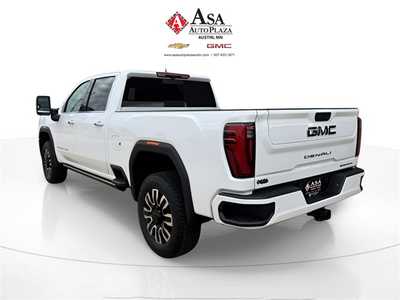 2026 GMC 2500 Crew Cab, $97775. Photo 7