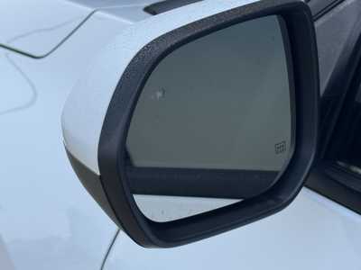 2026 Chevrolet Equinox, $34545. Photo 11