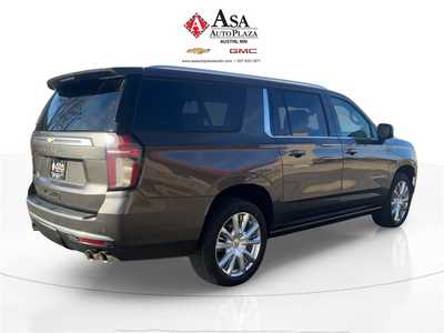 2021 Chevrolet Suburban, $48950. Photo 5