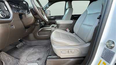 2023 GMC 3500 Crew Cab, $51950. Photo 10