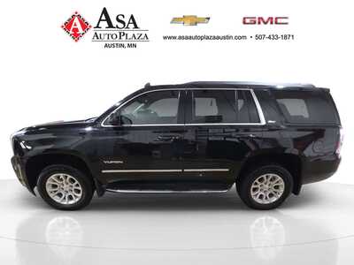 2017 GMC Yukon, $24950. Photo 4
