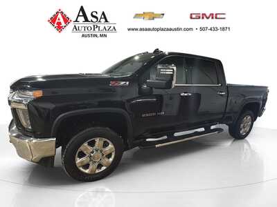 2021 Chevrolet 2500 Crew Cab, $46950. Photo 3