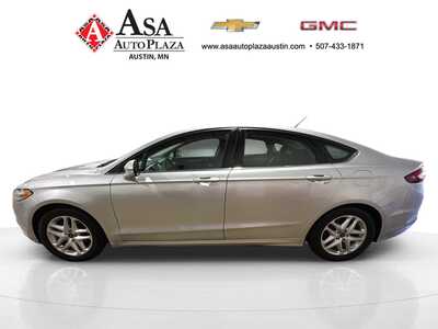 2015 Ford Fusion, $7650. Photo 4