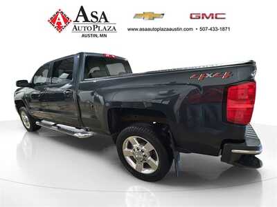 2019 Chevrolet 2500 Crew Cab, $22950. Photo 5