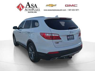 2015 Hyundai Santa Fe, $13250. Photo 6
