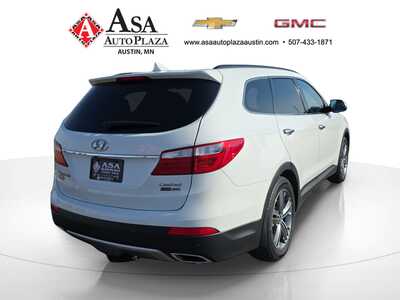 2015 Hyundai Santa Fe, $13250. Photo 8