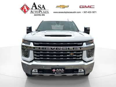 2021 Chevrolet 2500 Crew Cab, $36850. Photo 3