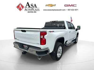 2021 Chevrolet 2500 Crew Cab, $36850. Photo 8