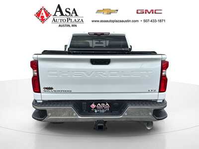 2021 Chevrolet 2500 Crew Cab, $36850. Photo 9