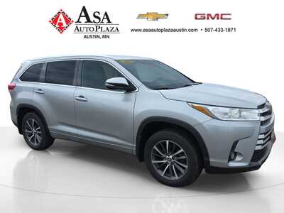 2018 Toyota Highlander, $22450. Photo 11
